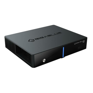 GigaBlue HD X3 Linux HDTV Receiver mit 1x DVB-S2 Tuner + 1x DVB-C/T2 Tuner